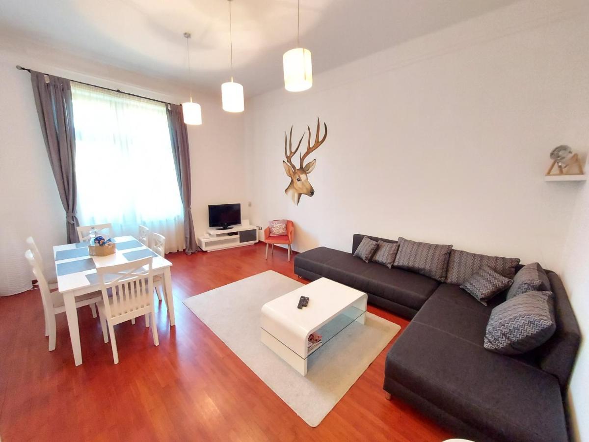 Deák Apartman Sopron Esterno foto
