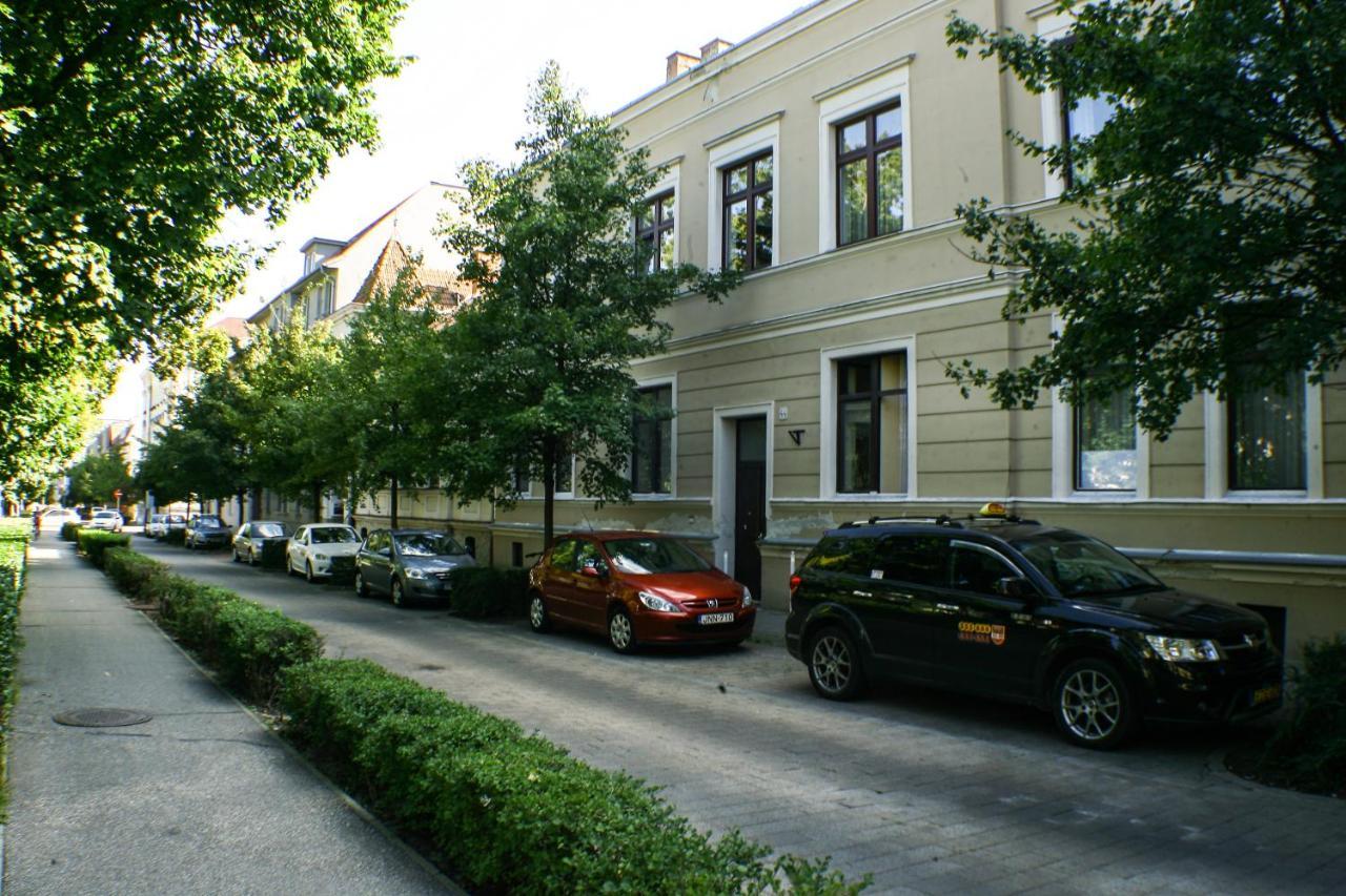 Deák Apartman Sopron Esterno foto